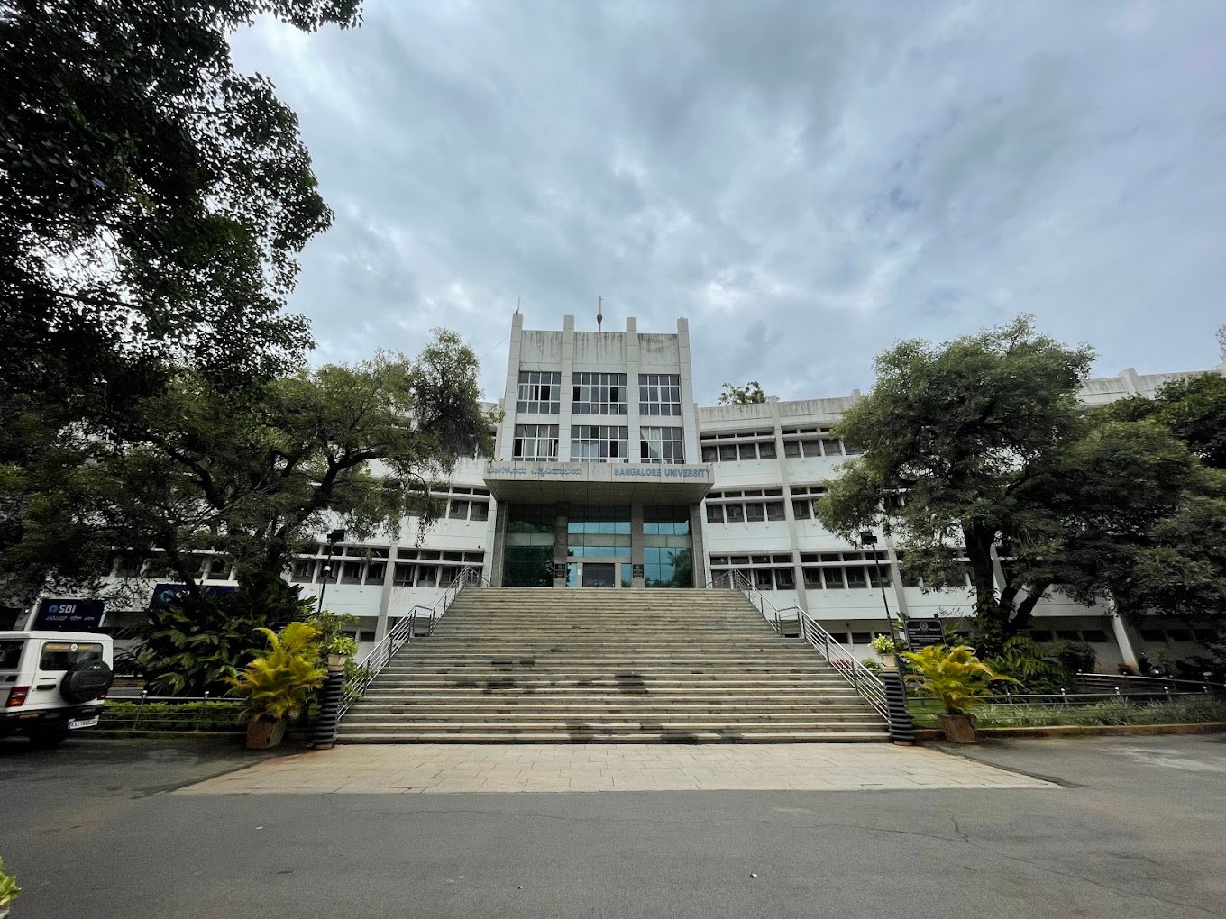 Get Your Bangalore University Transcript, Medium of Instruction (MOI), Degree Certificate & Migration Certificate Hassle-Free!